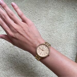 Fossil Woman’s Rose-Gold Watch